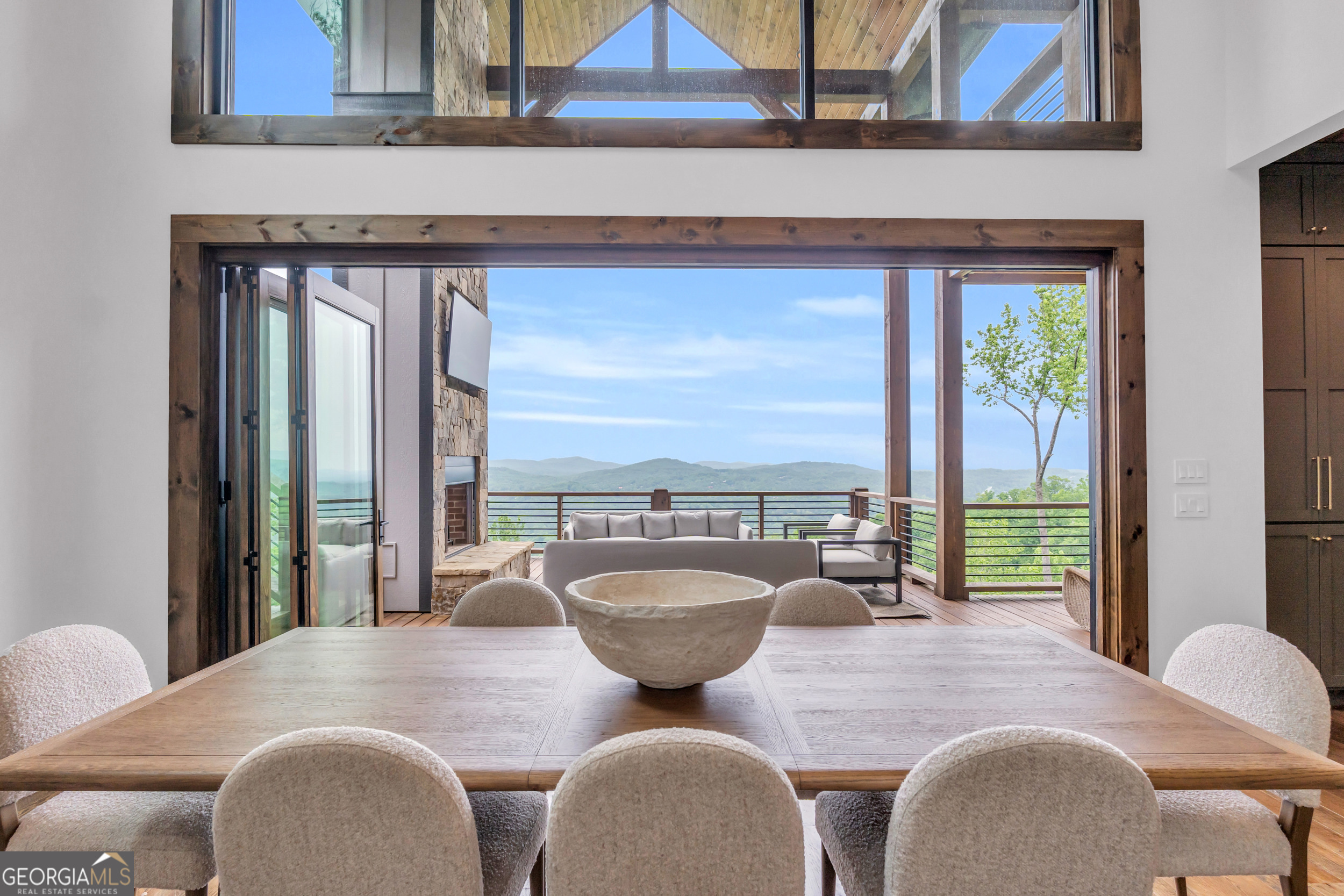 726 Overlook Drive