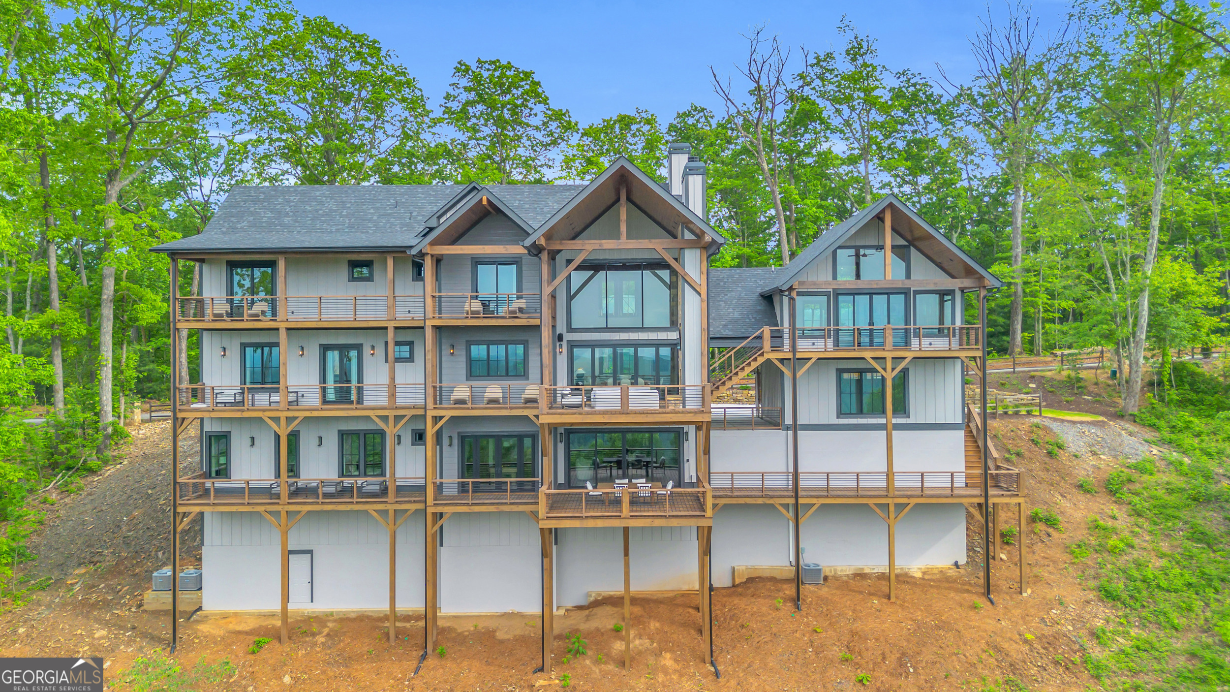 726 Overlook Drive