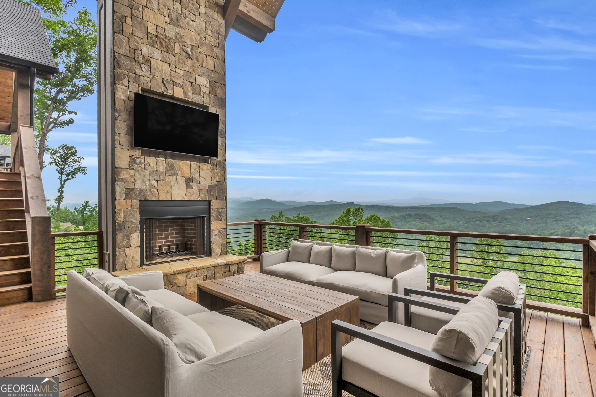 726 Overlook Drive