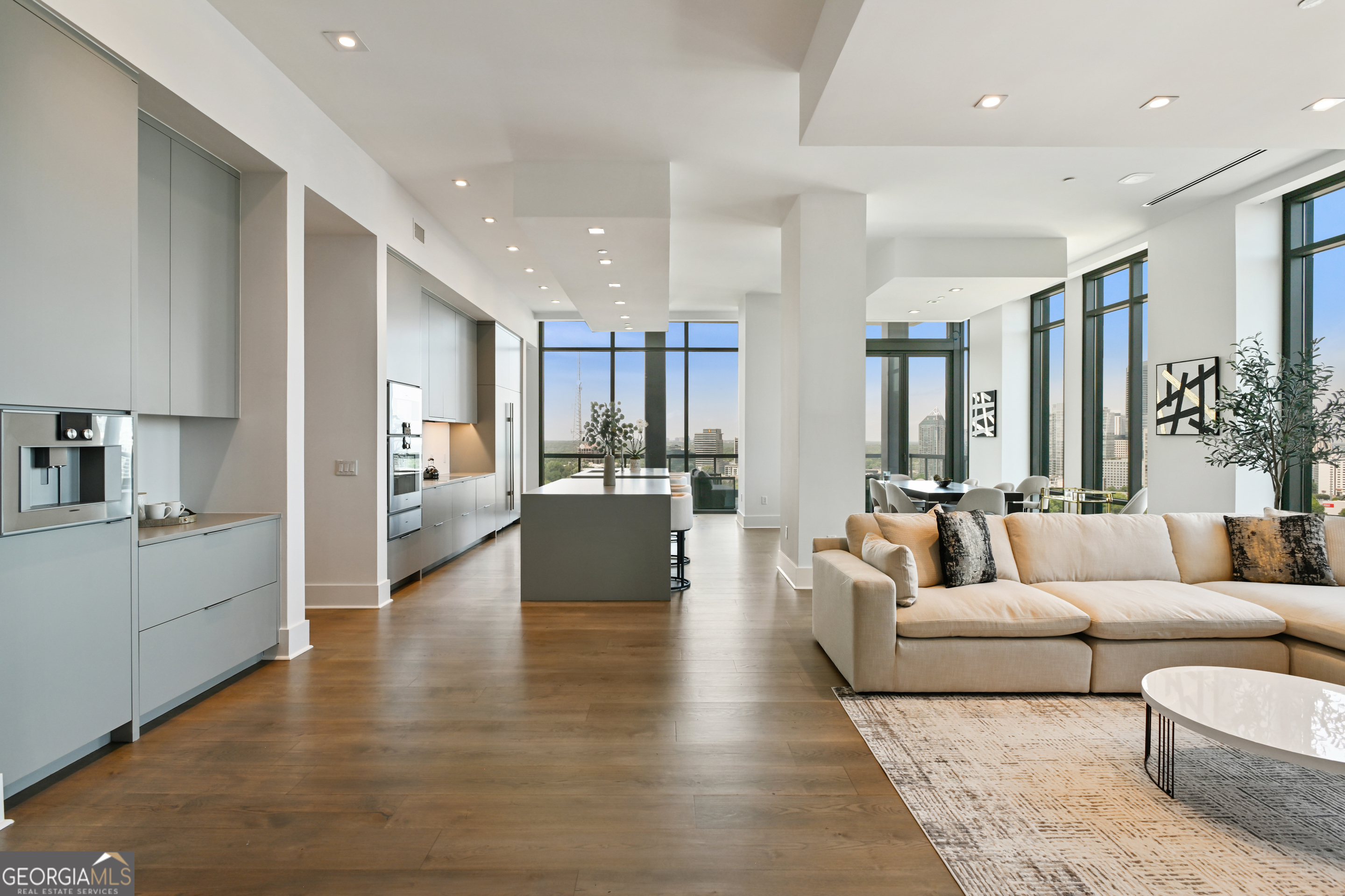 3107 Peachtree Road NE Unit: 2003 AKA PH3
