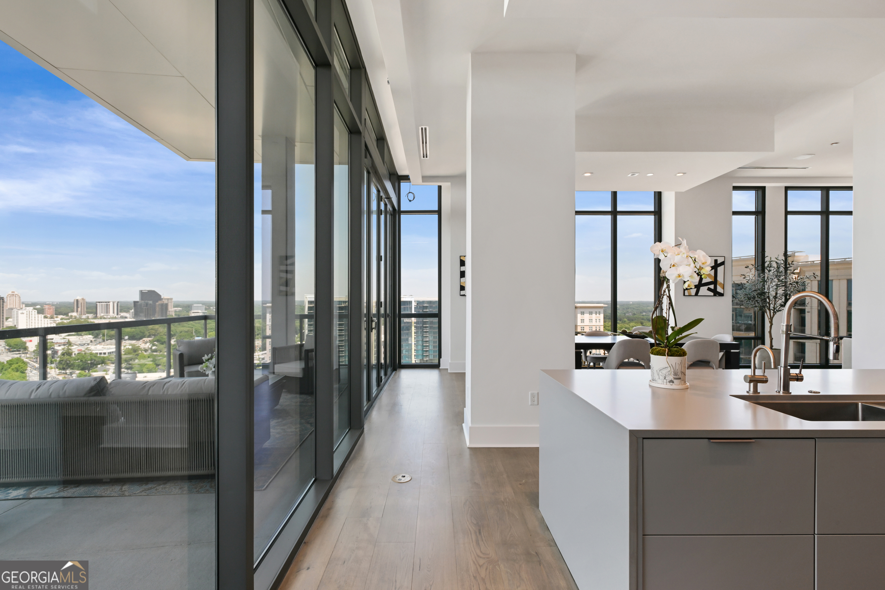 3107 Peachtree Road NE Unit: 2003 AKA PH3