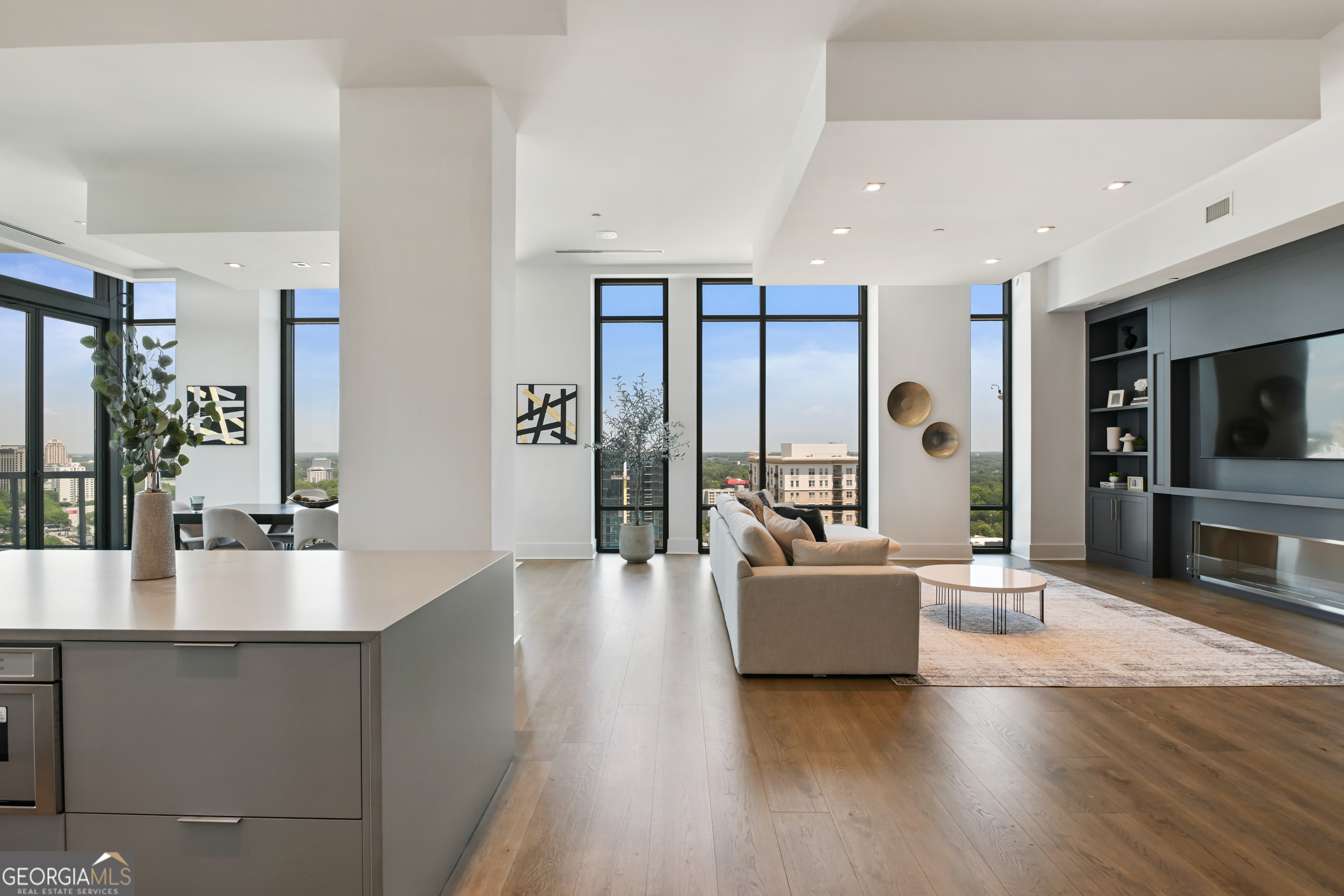 3107 Peachtree Road NE Unit: 2003 AKA PH3