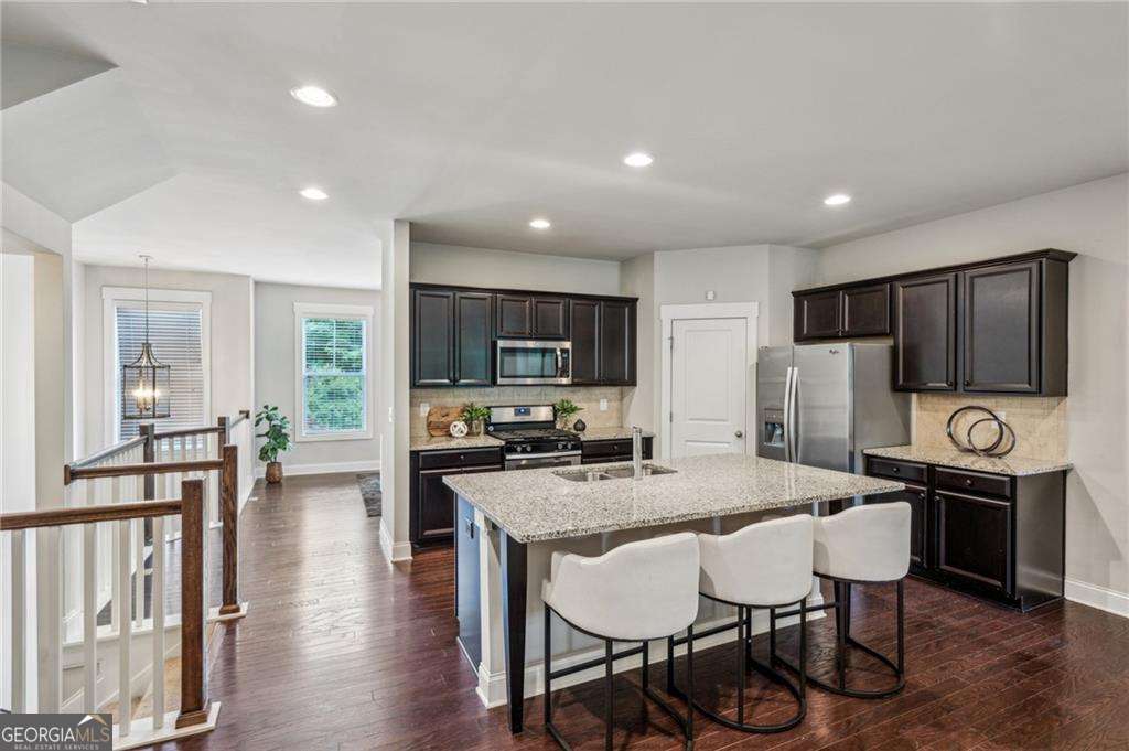 2817 White Oak Lane