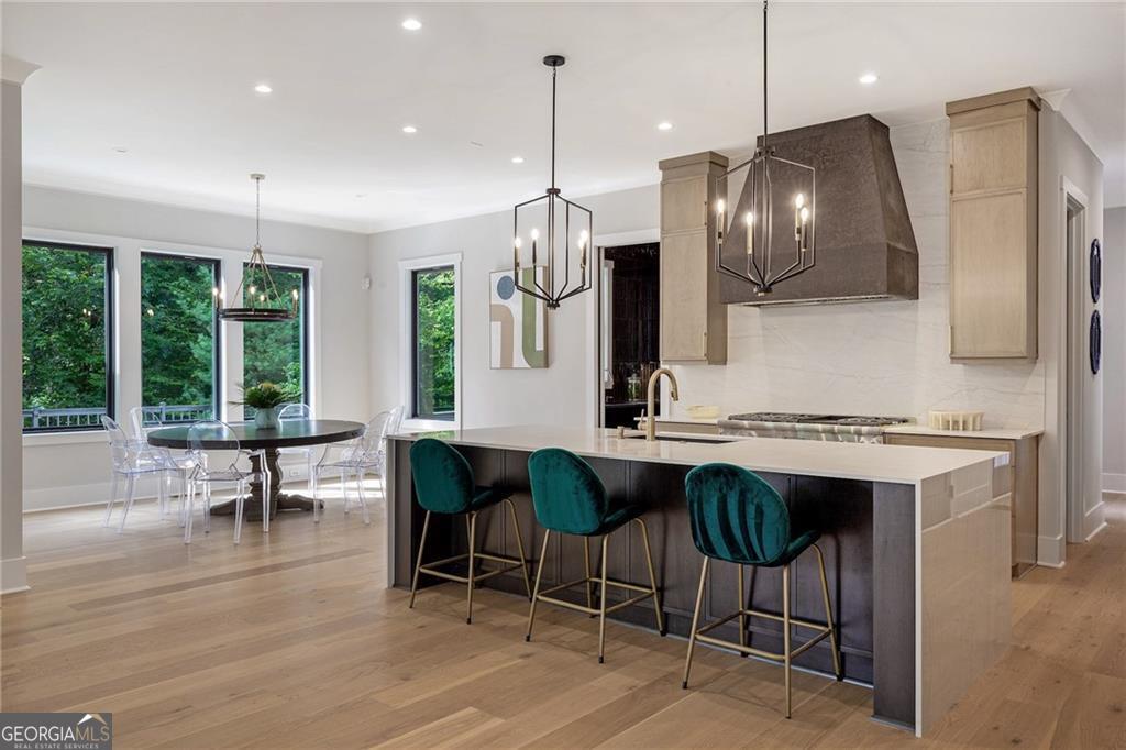 4091 Oak Forest Drive NE