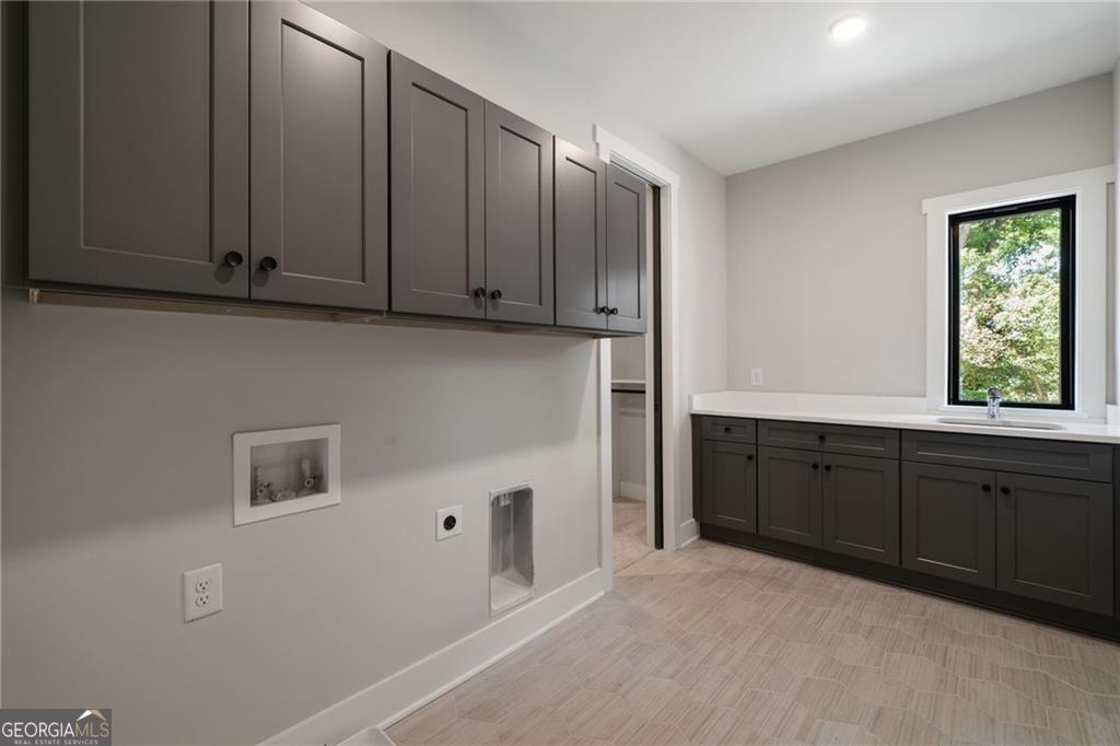 4091 Oak Forest Drive NE