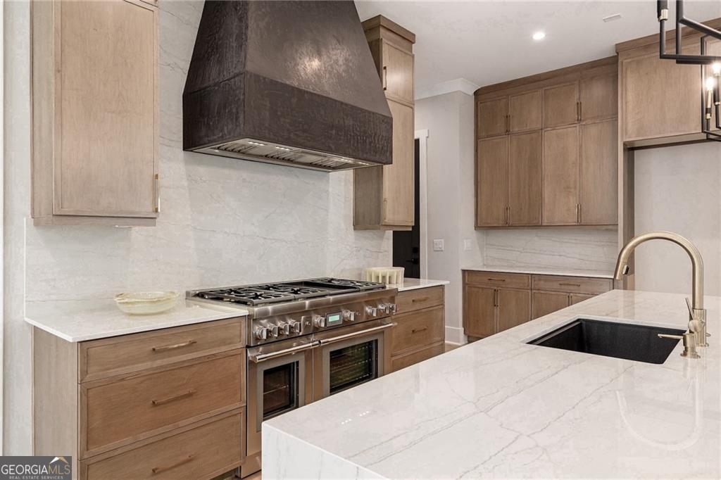 4091 Oak Forest Drive NE