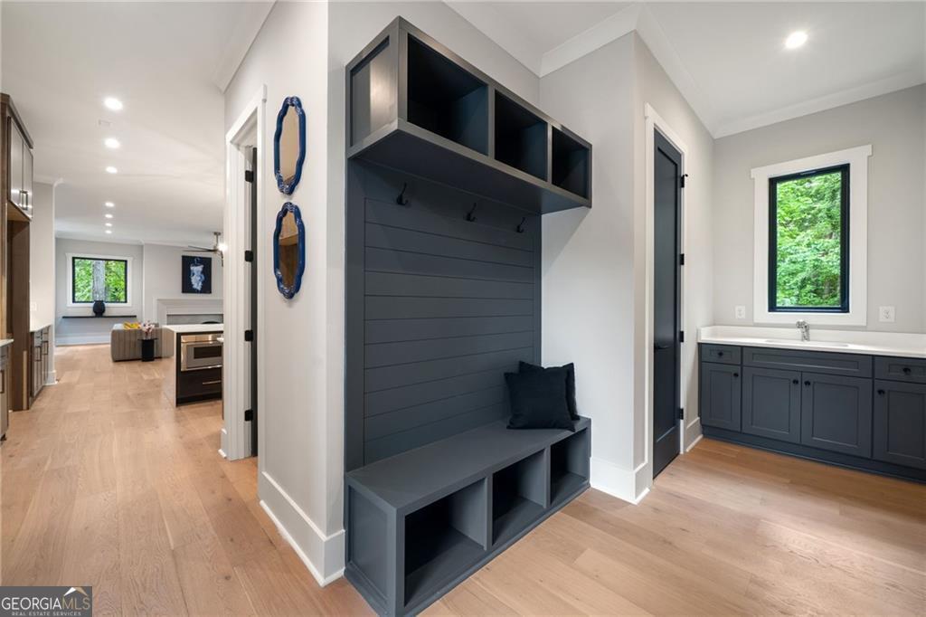 4091 Oak Forest Drive NE