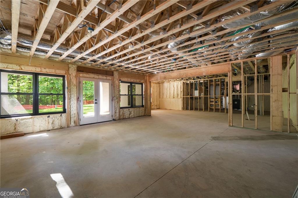 4091 Oak Forest Drive NE