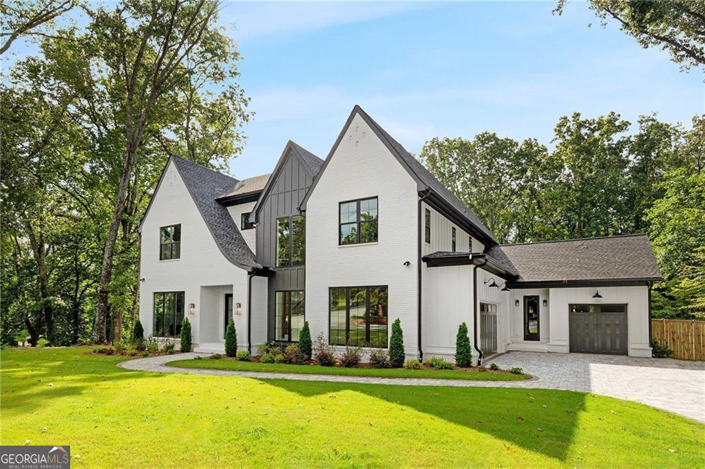 4091 Oak Forest Drive NE