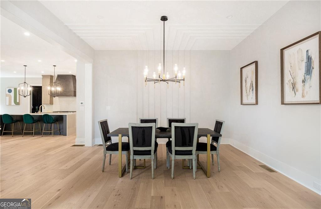 4091 Oak Forest Drive NE