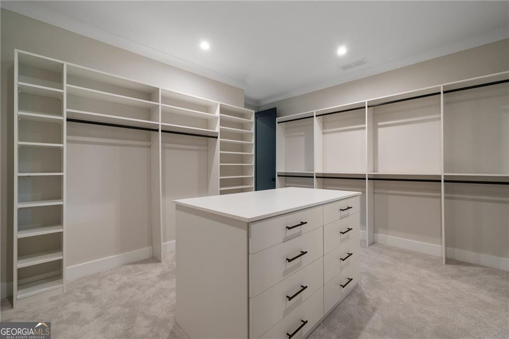 4091 Oak Forest Drive NE