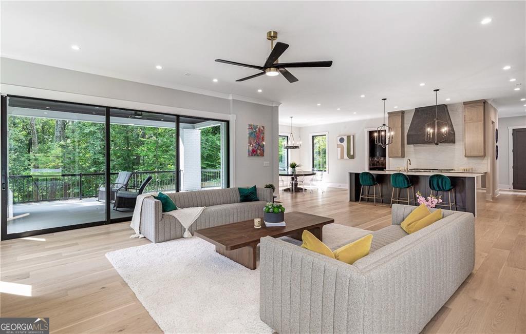 4091 Oak Forest Drive NE