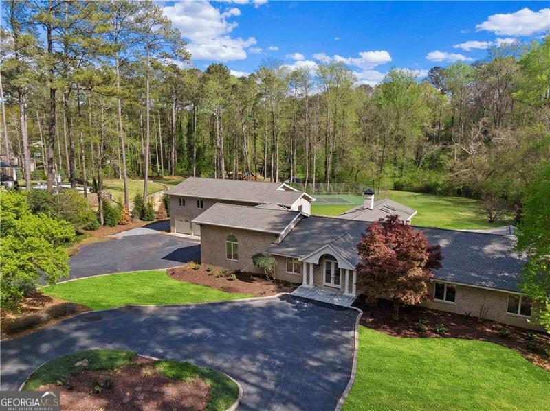 860 Crest Valley