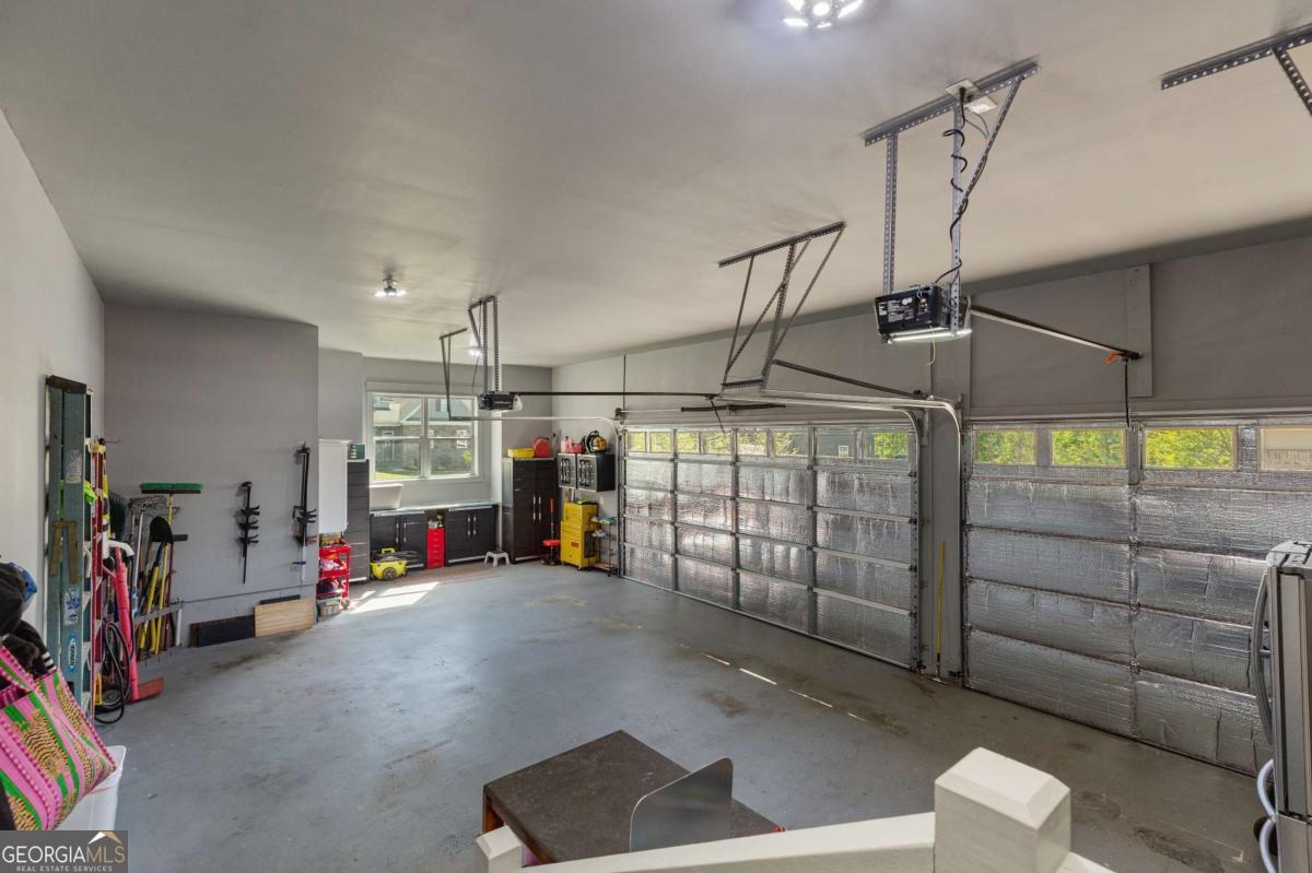 1186 Lincoln Drive