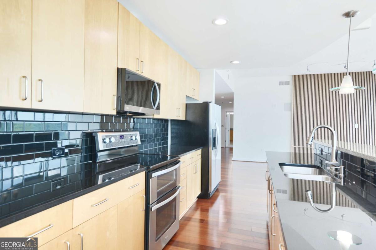 361 17th Street NW # 1702