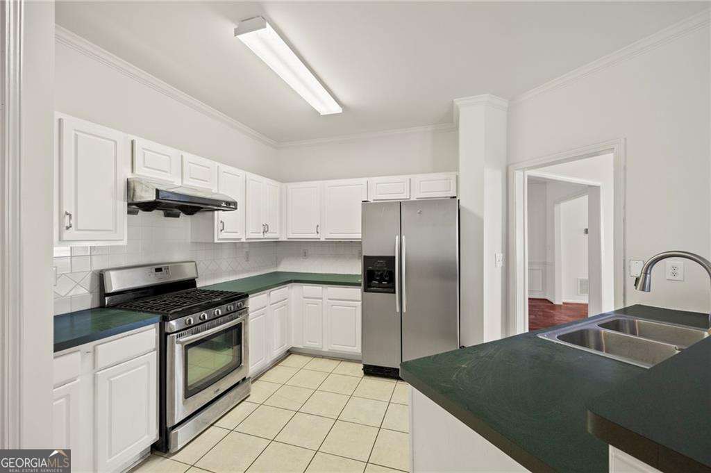 2890 Winterhaven Court