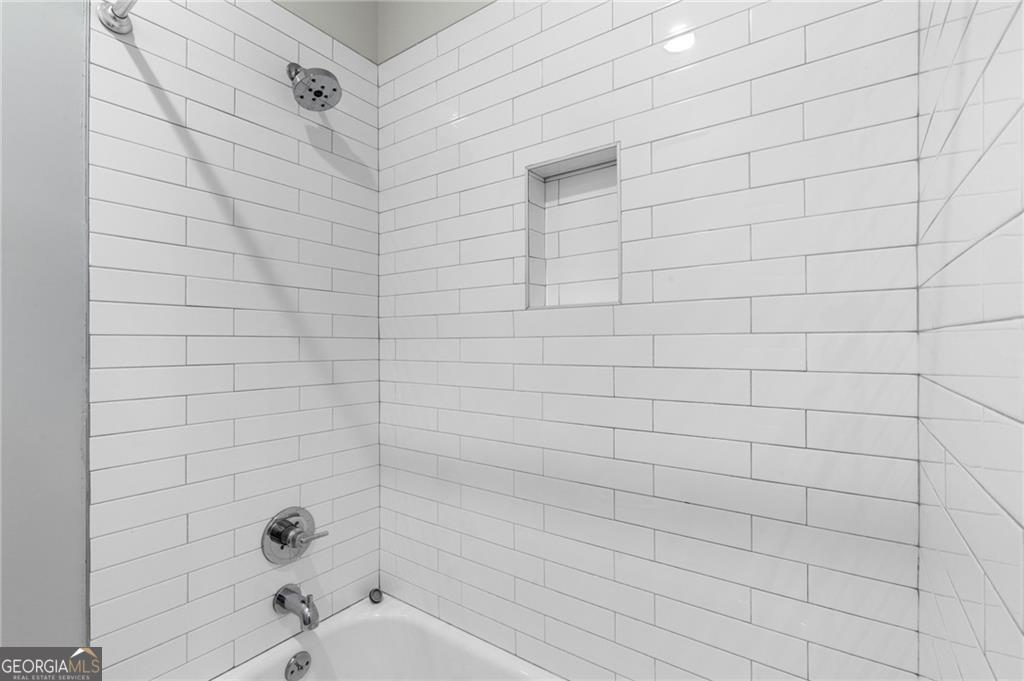 2602 Drew Valley Road NE