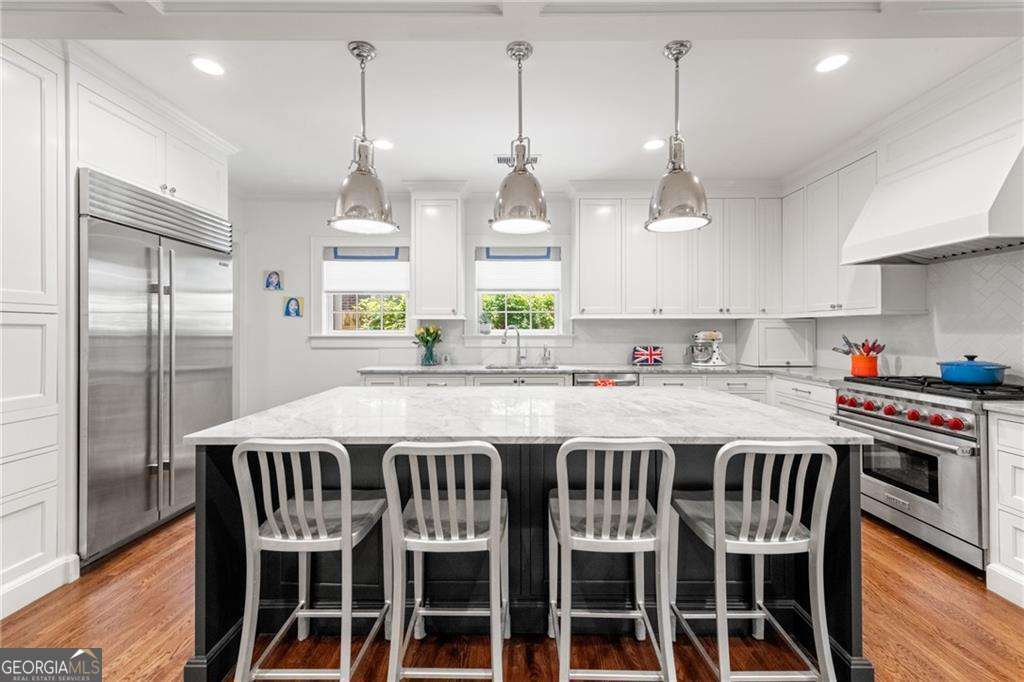 204 Rumson Road NE