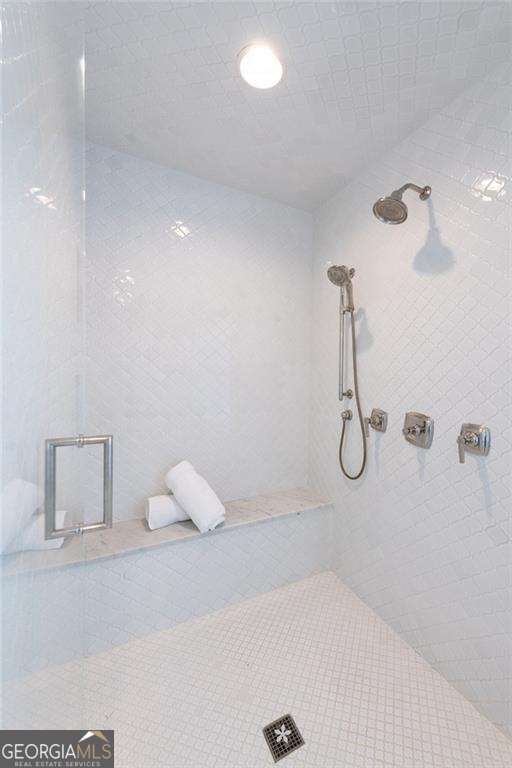 204 Rumson Road NE