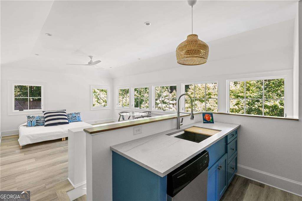 204 Rumson Road NE