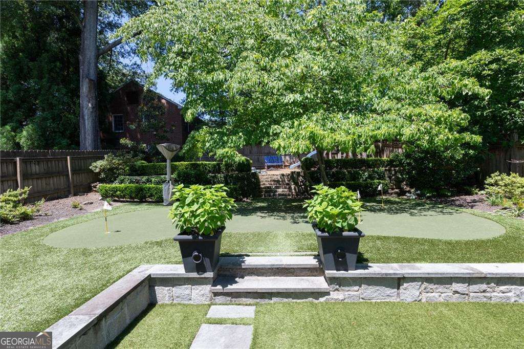 204 Rumson Road NE