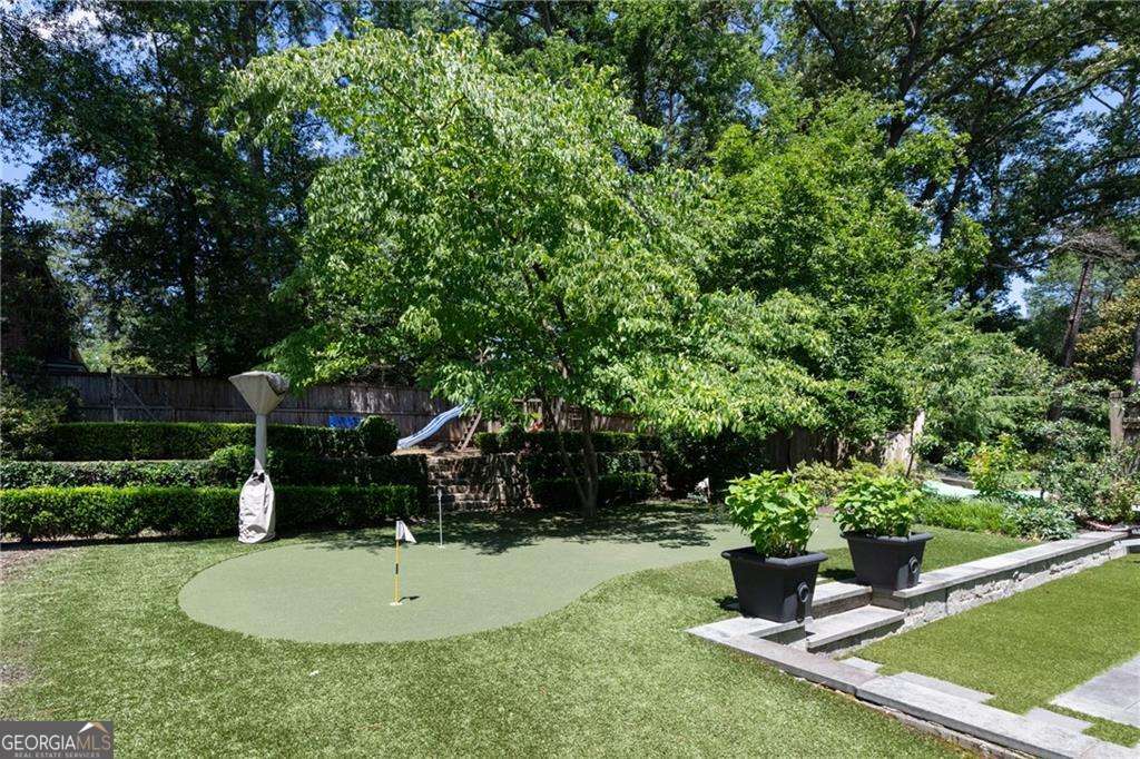 204 Rumson Road NE