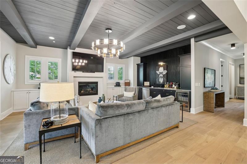2583 Apple Valley Road