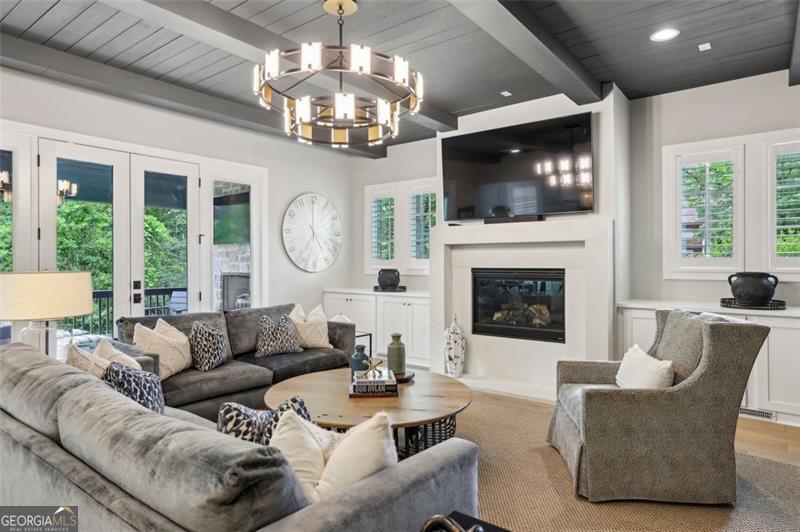 2583 Apple Valley Road