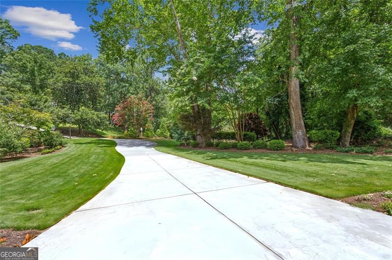 750 Crest Valley Drive NW