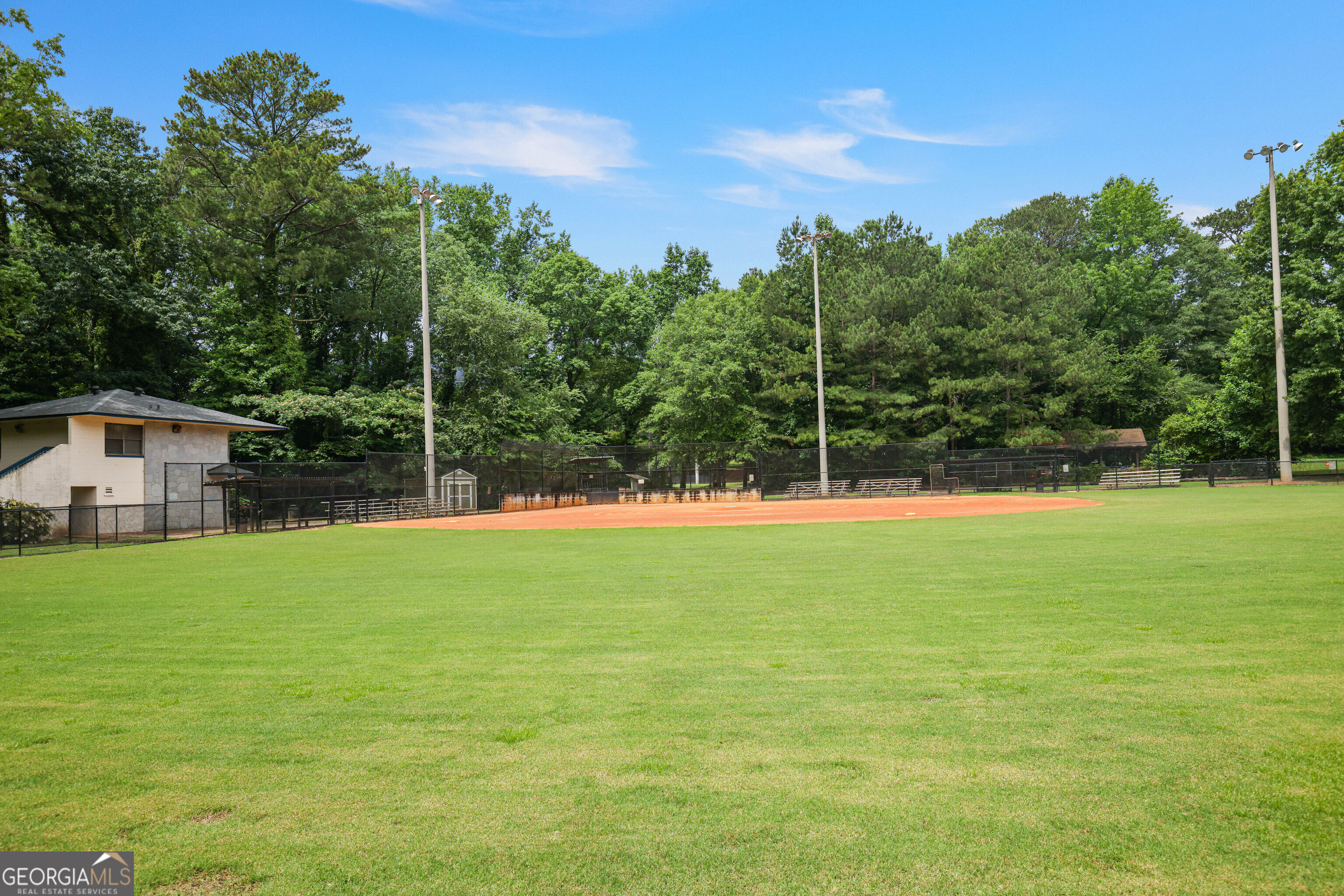 4345 Tucker North Drive