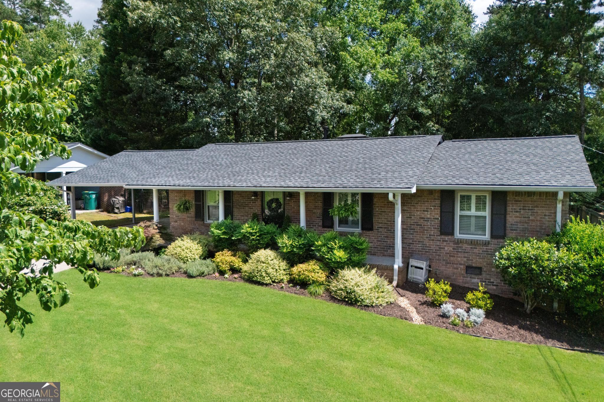 476 Concord Lane SE