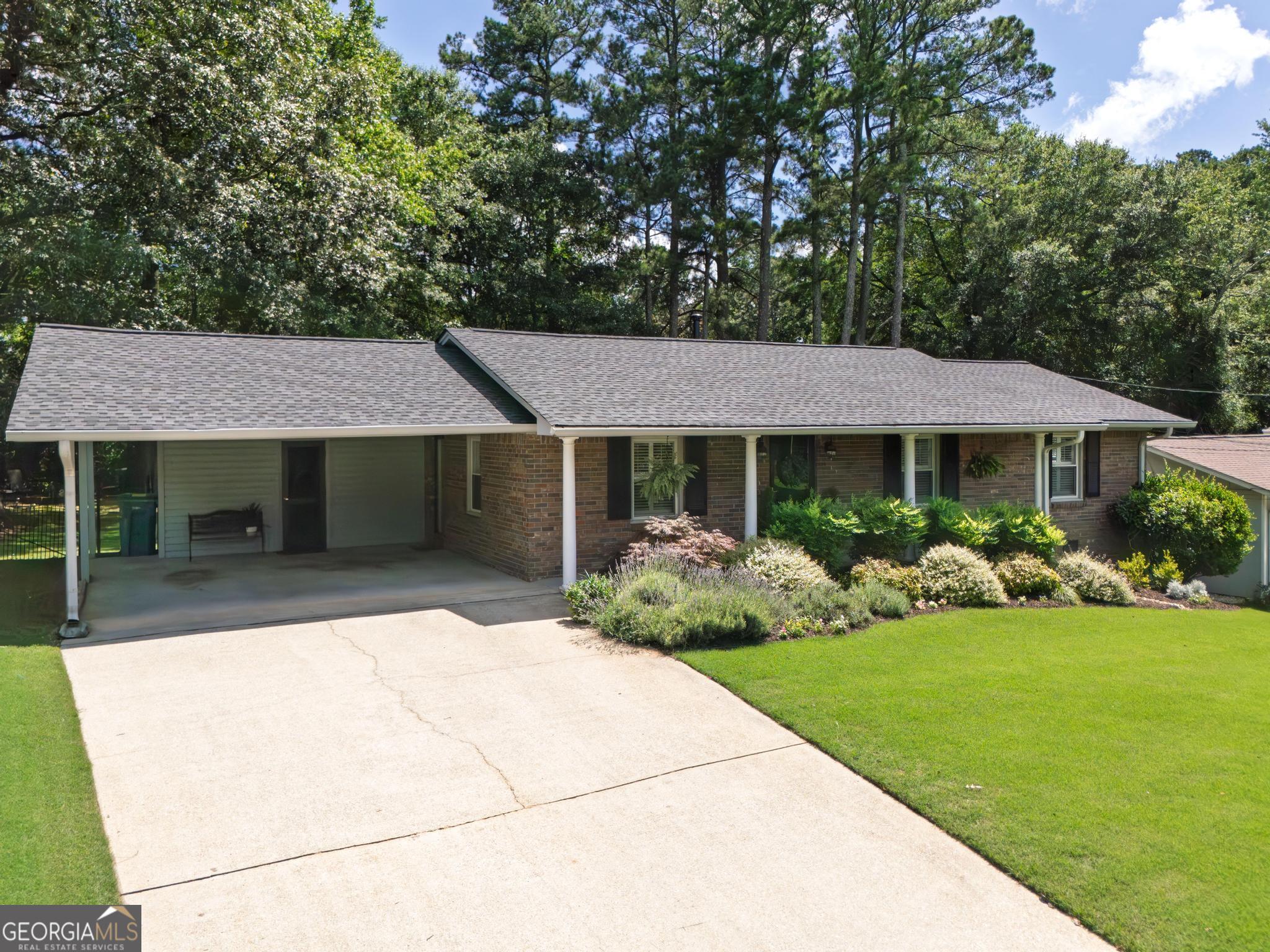 476 Concord Lane SE