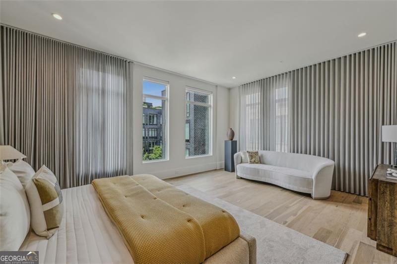 1301 Peachtree Street NE # 4L