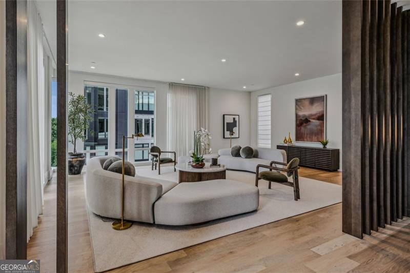 1301 Peachtree Street NE # 4L