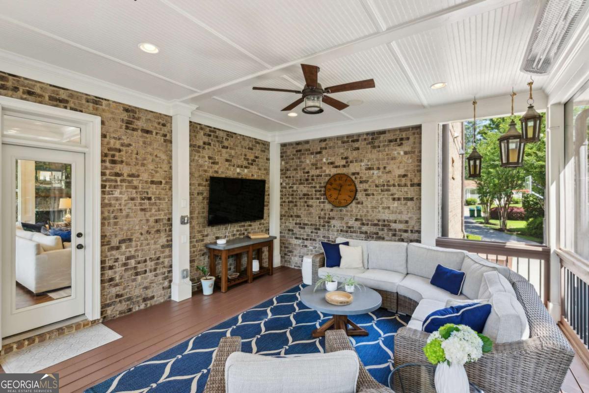 1589 Trentwood Place NE