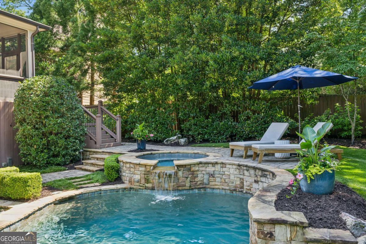 1589 Trentwood Place NE