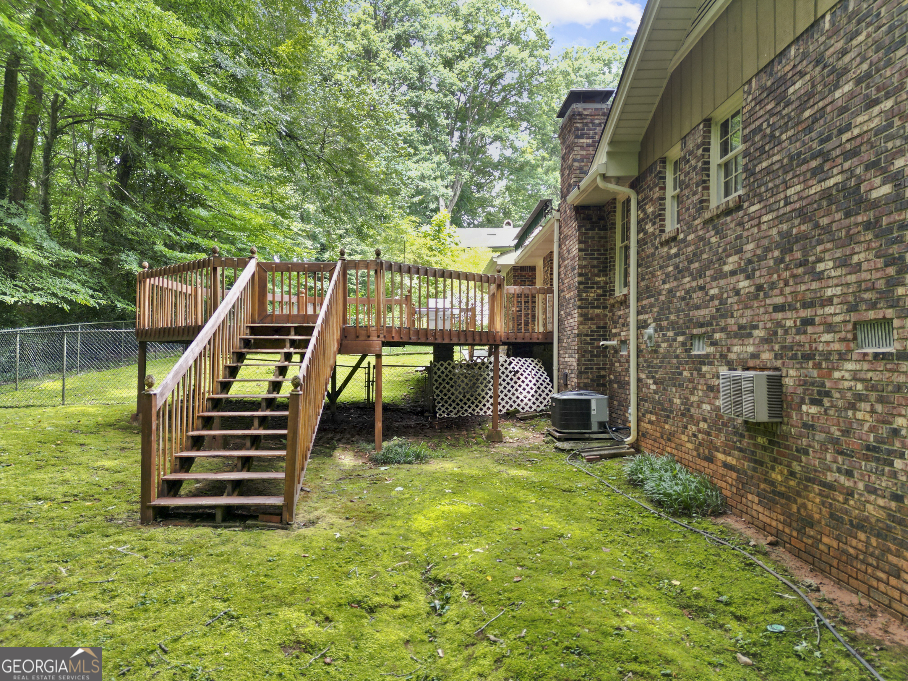 4293 Smithsonia Drive