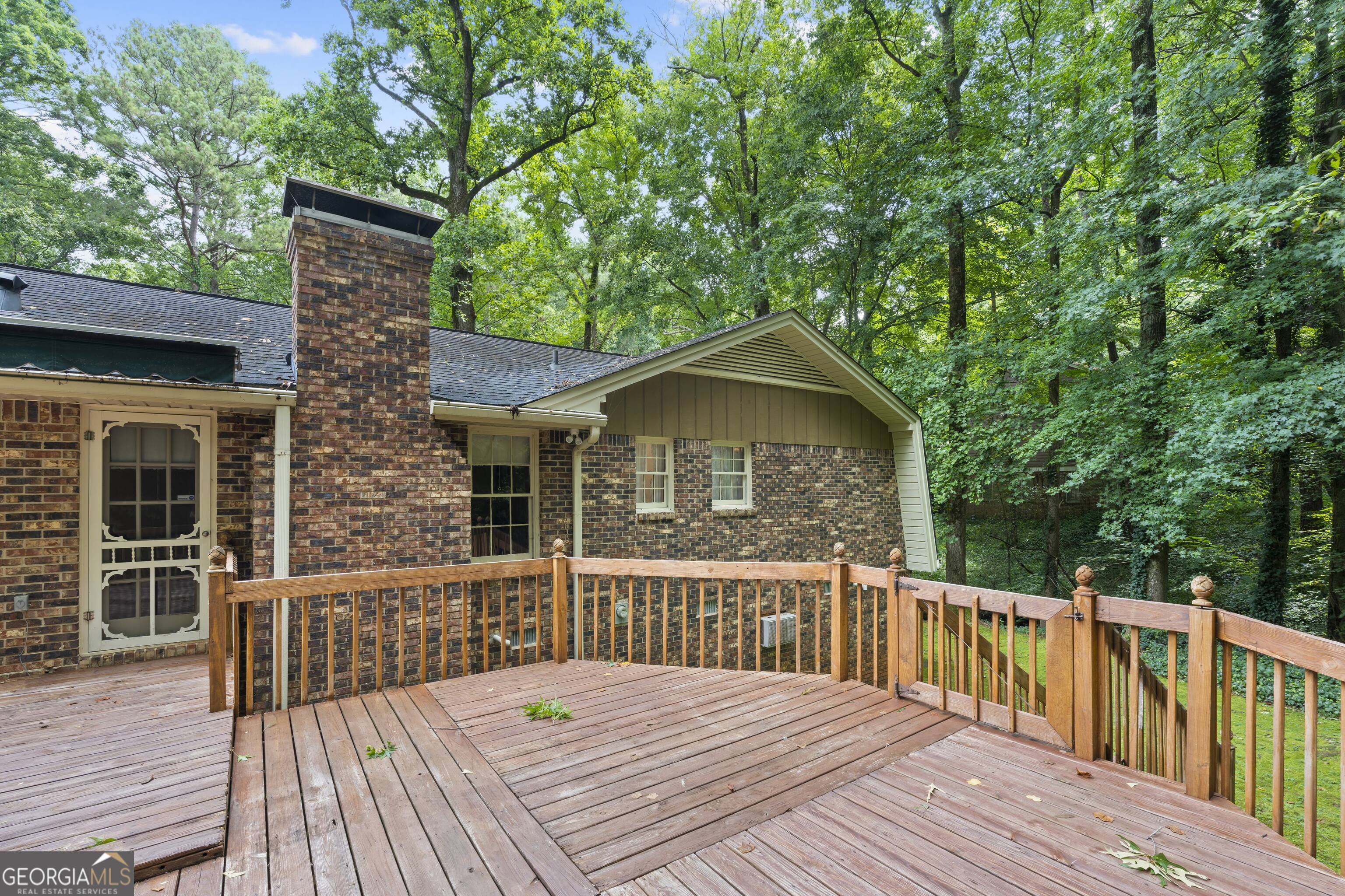 4293 Smithsonia Drive