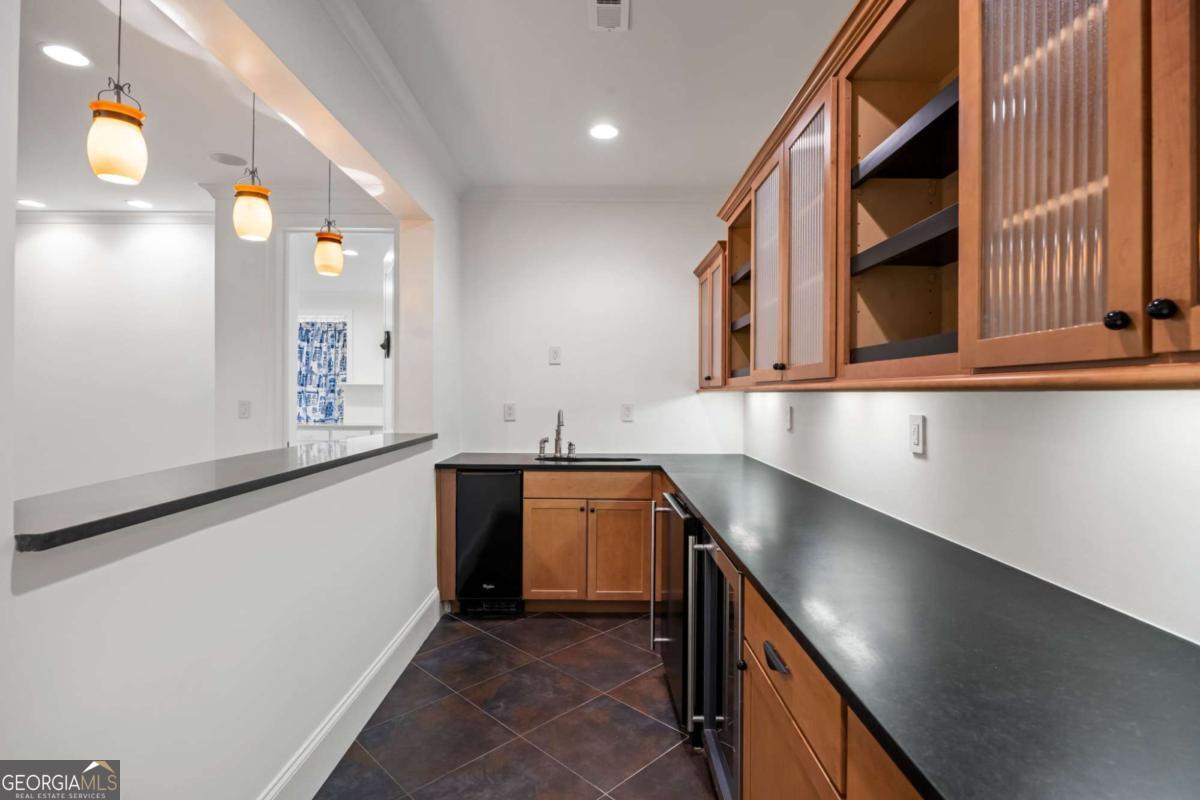 9179 Selborne Lane