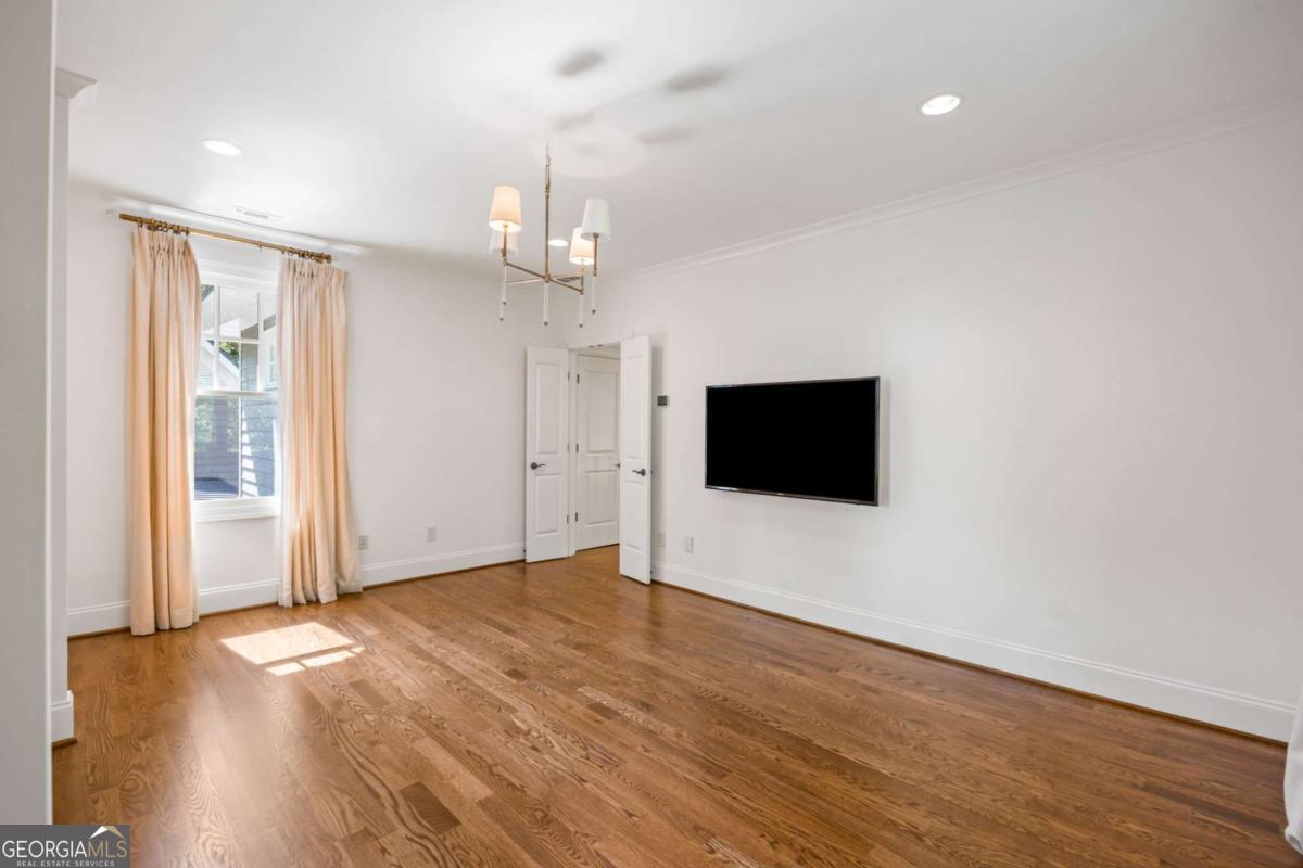9179 Selborne Lane