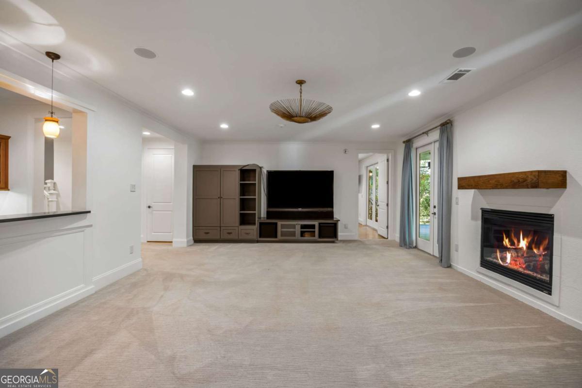 9179 Selborne Lane