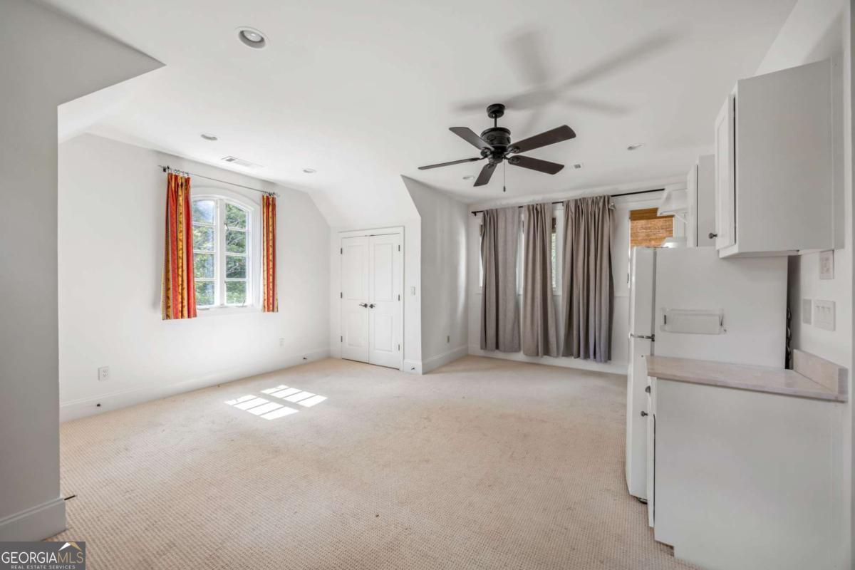 9179 Selborne Lane