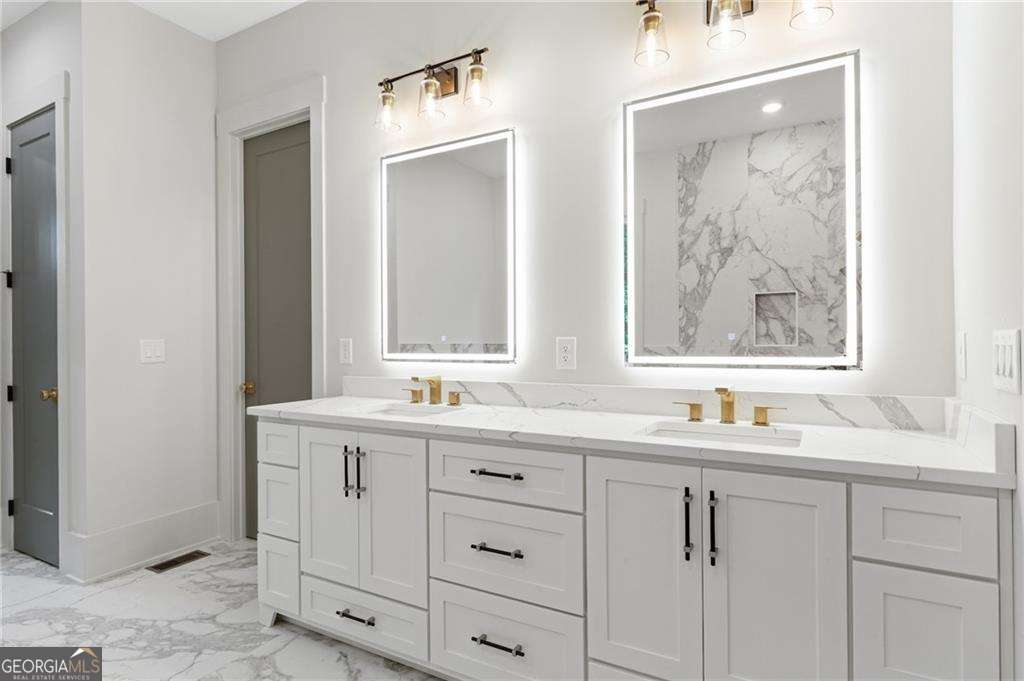 3846 Town Farms Drive