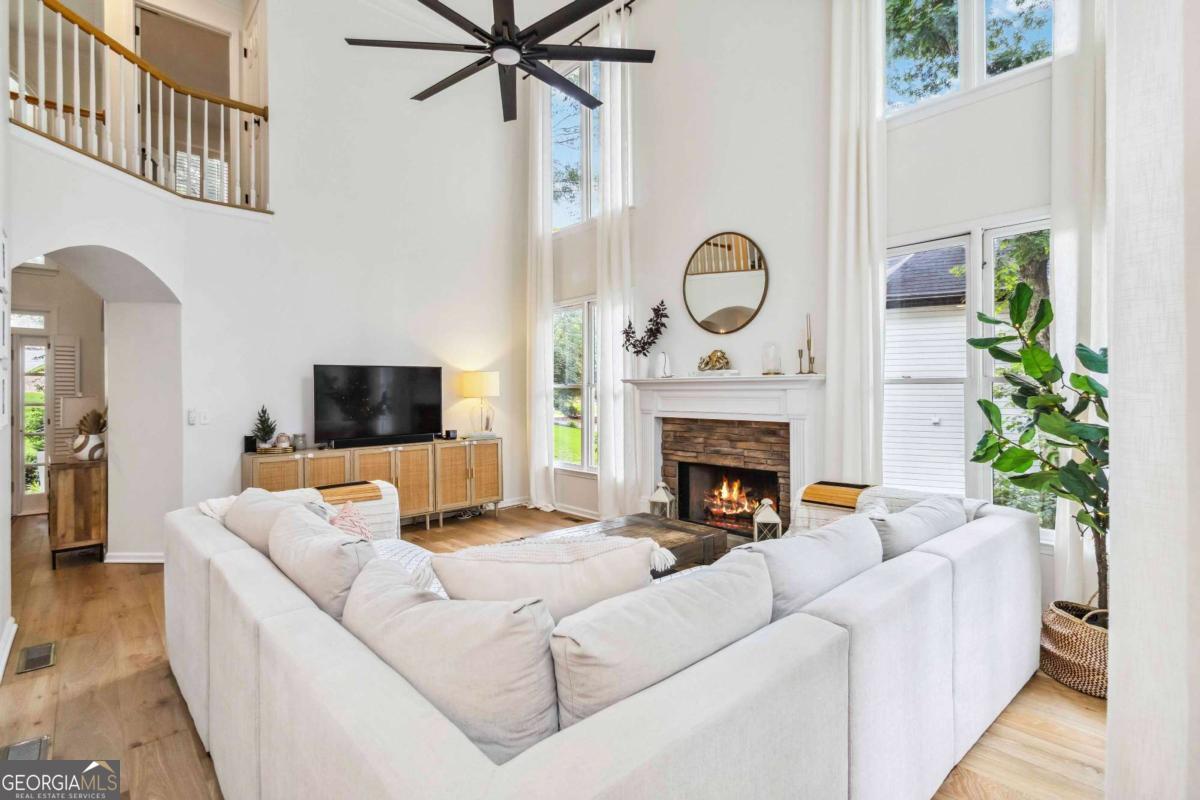 2200 MAJOR LORING Way SW