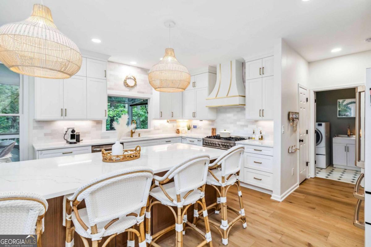 2200 MAJOR LORING Way SW