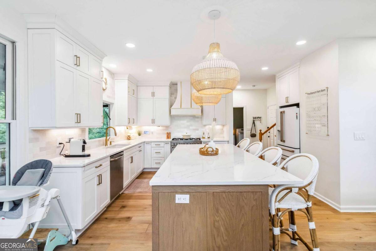 2200 MAJOR LORING Way SW