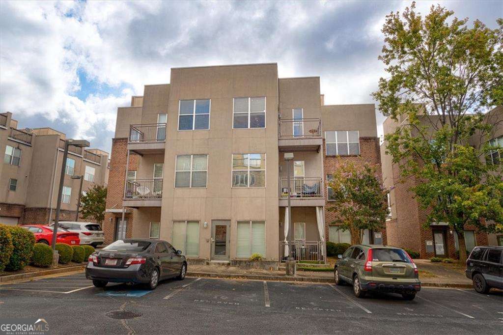 238 Walker Street SW # 32