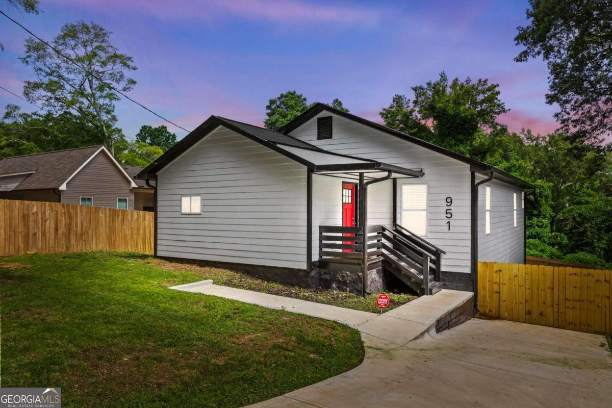 951 Reed Avenue