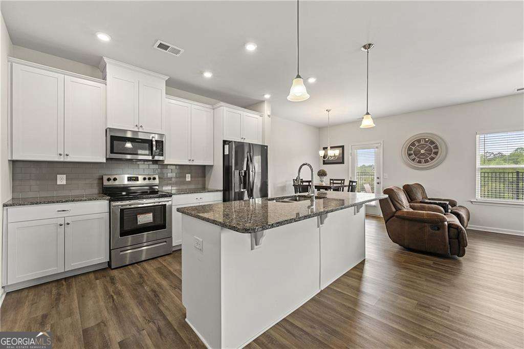 147 Madison Bend