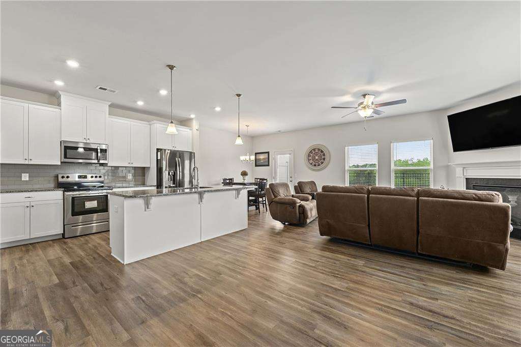 147 Madison Bend